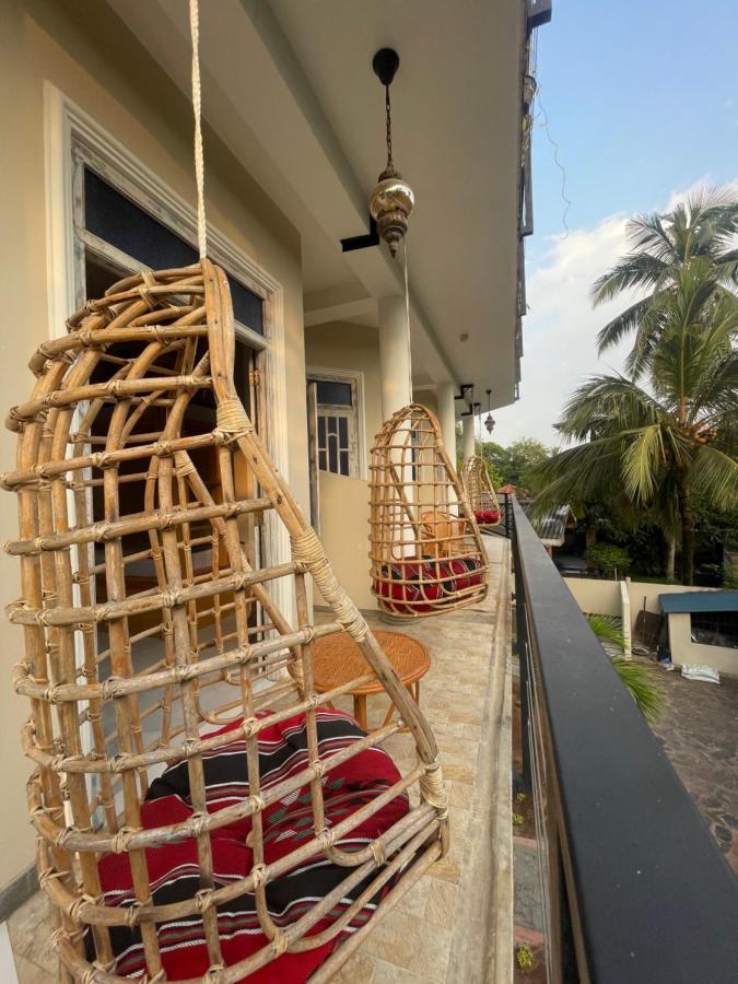 Habibi Hostel & Restaurant Unawatuna Ngoại thất bức ảnh