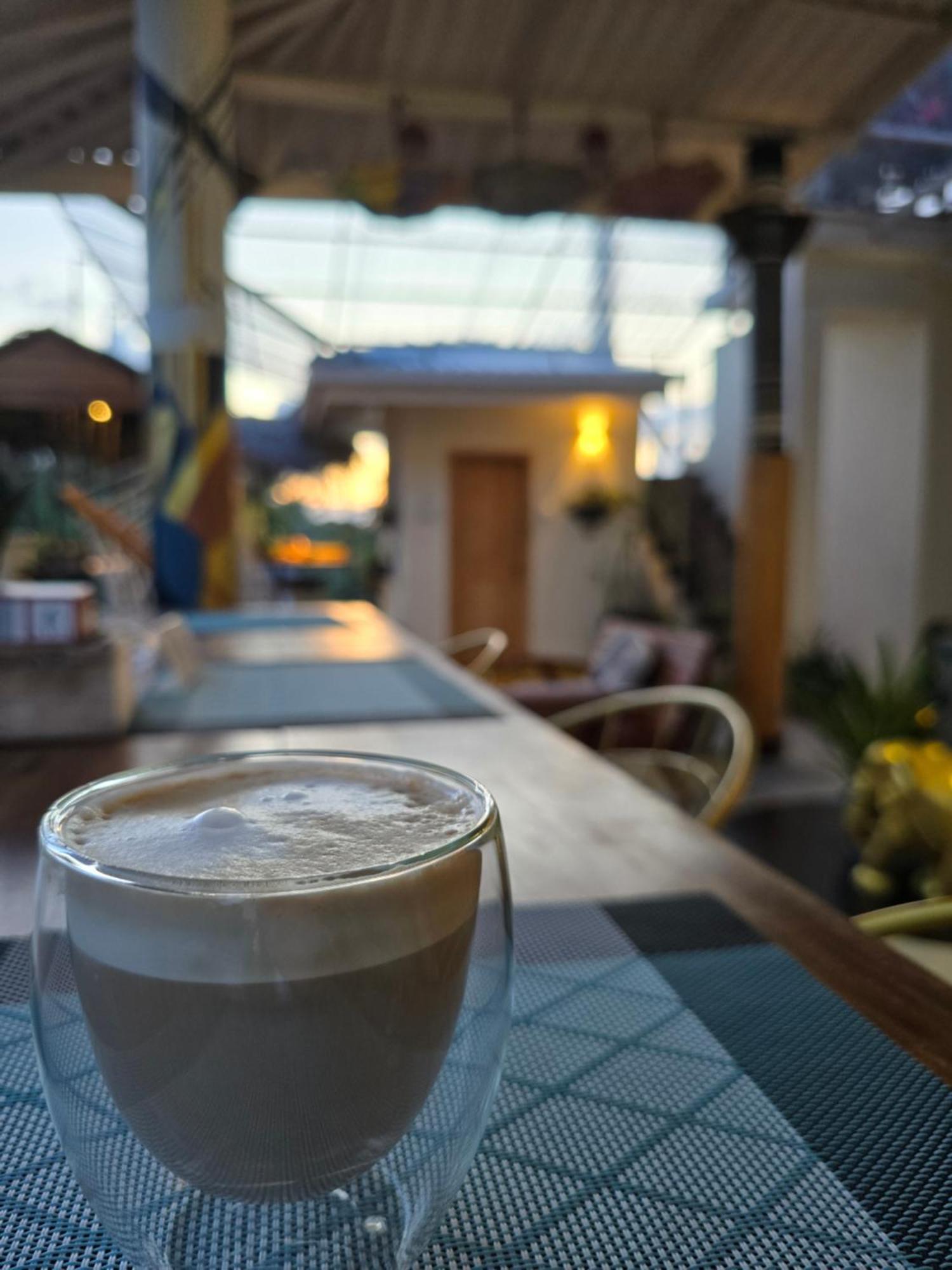 Habibi Hostel & Restaurant Unawatuna Ngoại thất bức ảnh