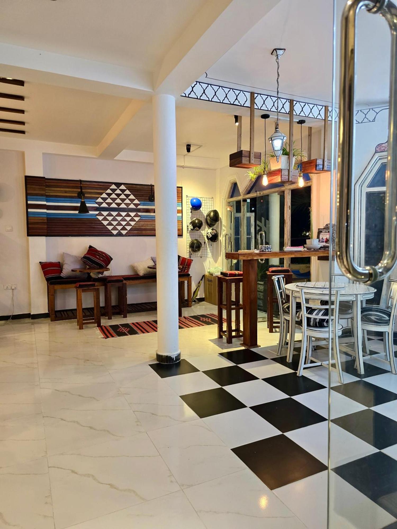 Habibi Hostel & Restaurant Unawatuna Ngoại thất bức ảnh
