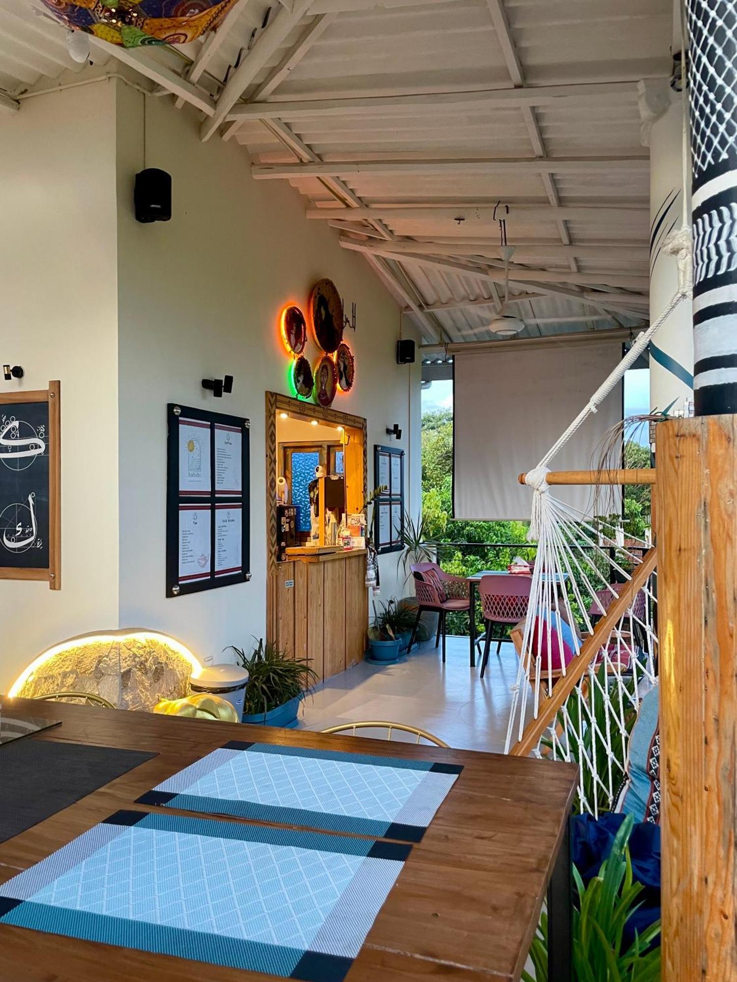 Habibi Hostel & Restaurant Unawatuna Ngoại thất bức ảnh